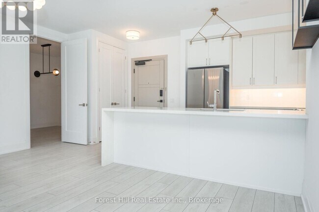 Photo du bâtiment - 1-501 Hume St