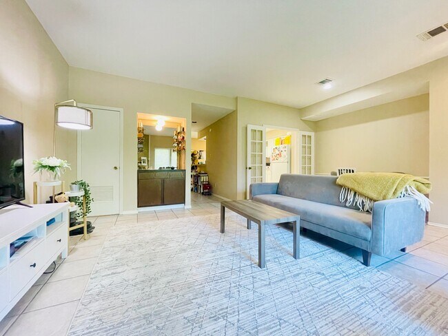 Sala de estar - 8263 Wednesbury Ln
