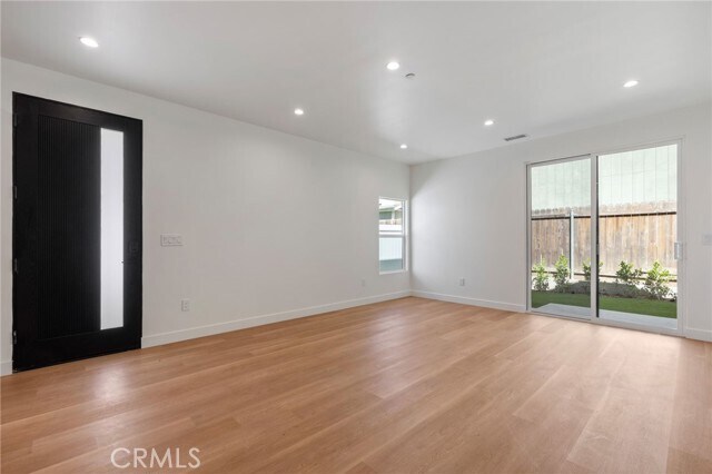 Foto del edificio - 21824 Cohasset St