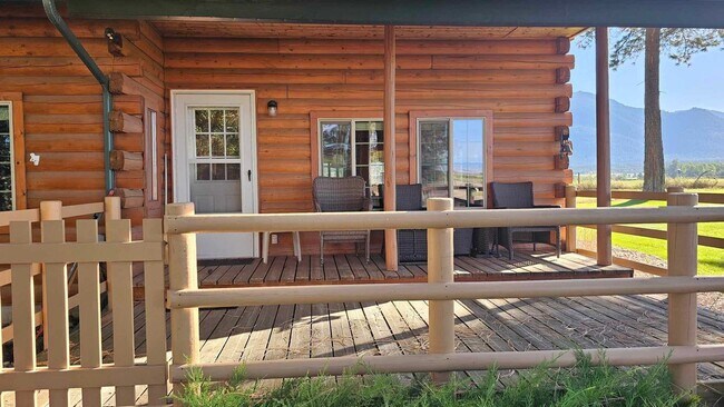 Foto del edificio - Beautiful cabin with privacy fully furnished