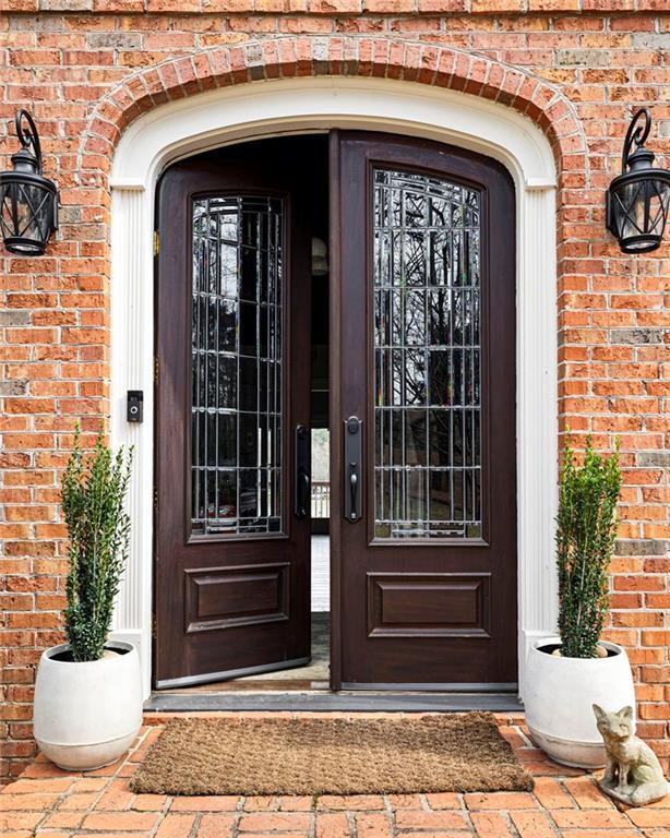 Foto del edificio - 2270 Emerald Dr