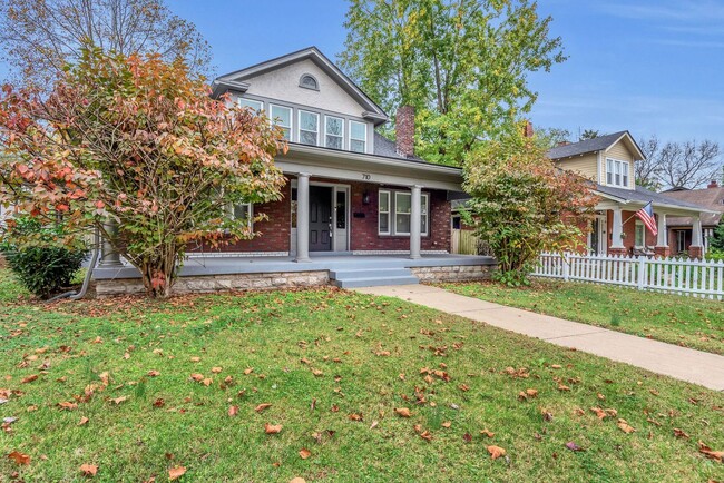 Building Photo - Total remodeled East Nashville Beauty!