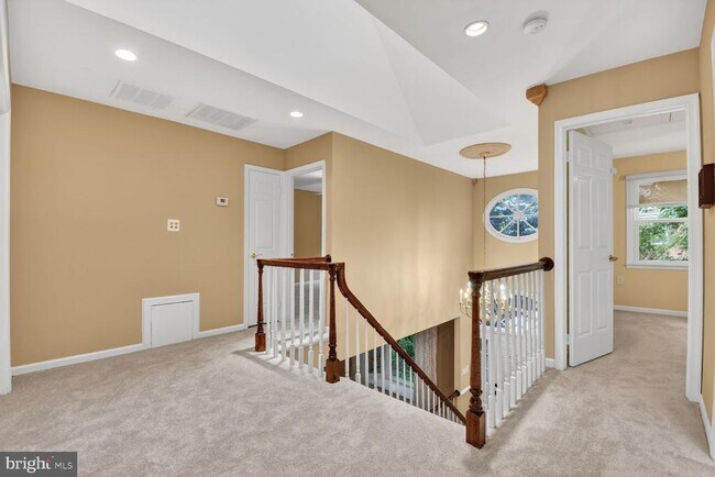 Building Photo - 7435 Crestberry Ln