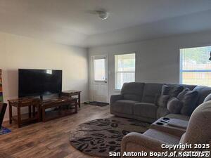 Foto del edificio - 6411 Kendall Cv