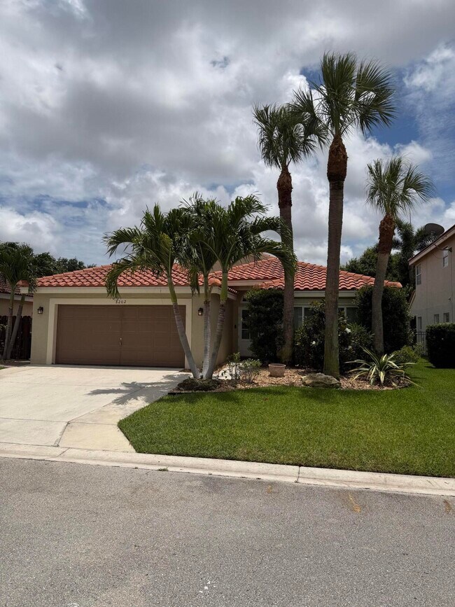 Building Photo - 8202 White Rock Cir