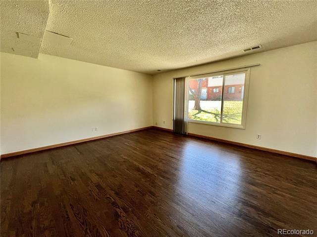 Foto del edificio - 9032 E Lehigh Ave