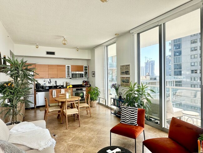 Foto del edificio - 3470 E Coast Ave