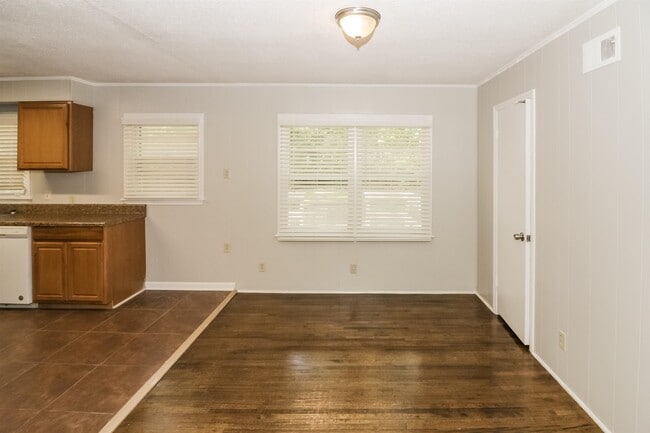 Foto del edificio - 4570 E Dearing Rd