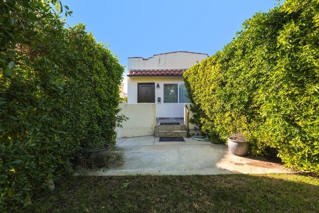 Foto del edificio - 809 N La Jolla Ave