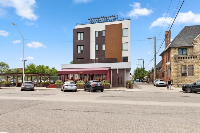 Building Photo - 438 Selden St