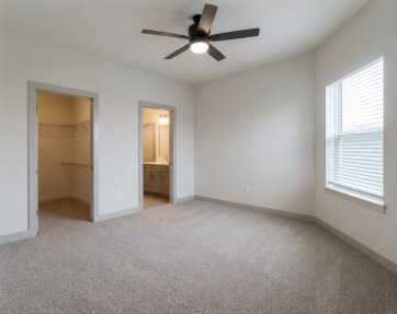 Foto del edificio - 1025 S Post Oak Ln