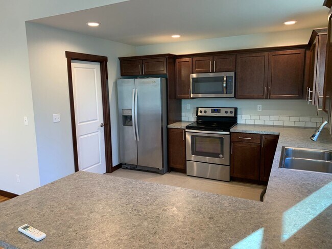 Foto del edificio - Lovely 3 bedroom Home in Admirals Cove Community. Rare 6 Month Lease Available!