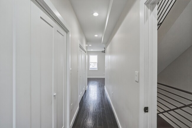 Building Photo - 1637 N 26th St