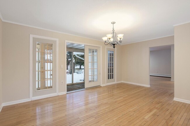 Foto del edificio - 4489 Pompey Center Rd