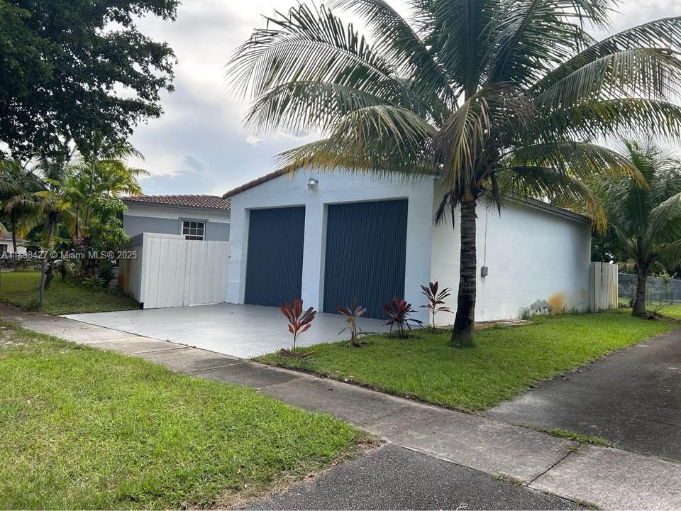 Foto principal - 205 NW 130th St
