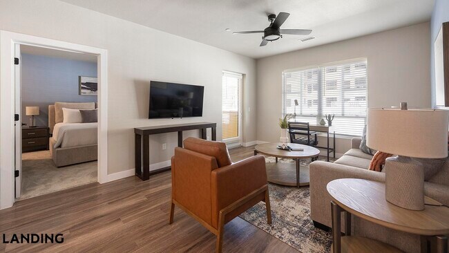 Foto del edificio - 2445 Estrella Pkwy