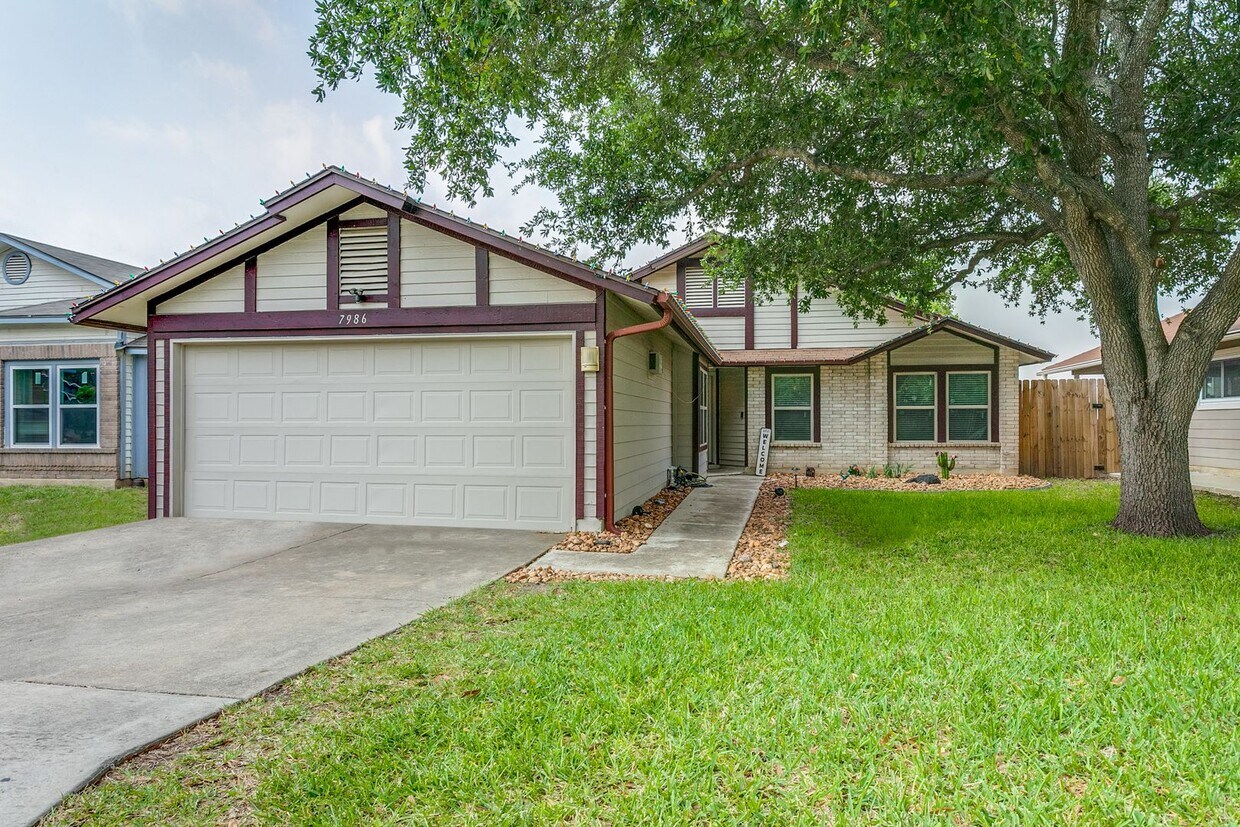 Foto principal - UPDATED 3-BEDROOM HOME IN SPRING MEADOW