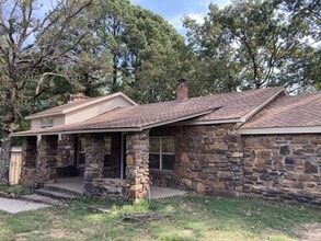 Building Photo - 10722 Revis Hill Rd