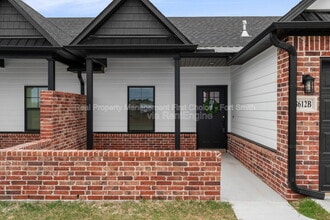 Building Photo - 8724 Cantera Dr