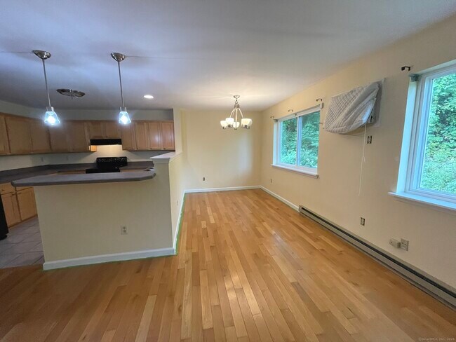 Building Photo - 162 Willow Springs
