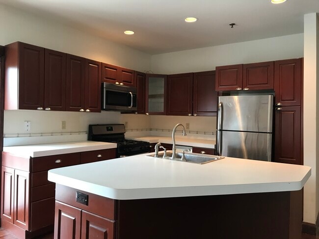 Kitchen - 501 1st St