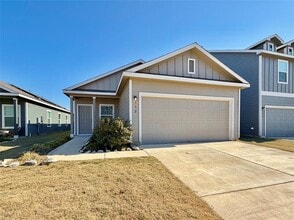 Building Photo - 332 Amber Gln