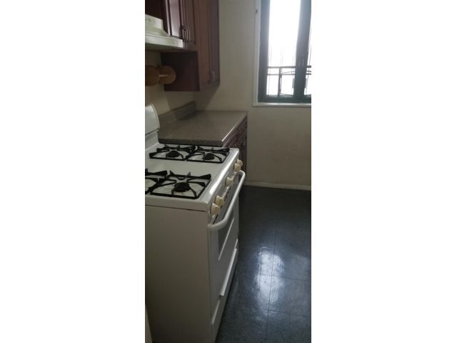 Primary Photo - 2059 McGraw Ave
