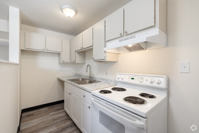 1BR, 1BA - 600SF - Kitchen - Olympic Garden - Beautiful Renovated Apart...