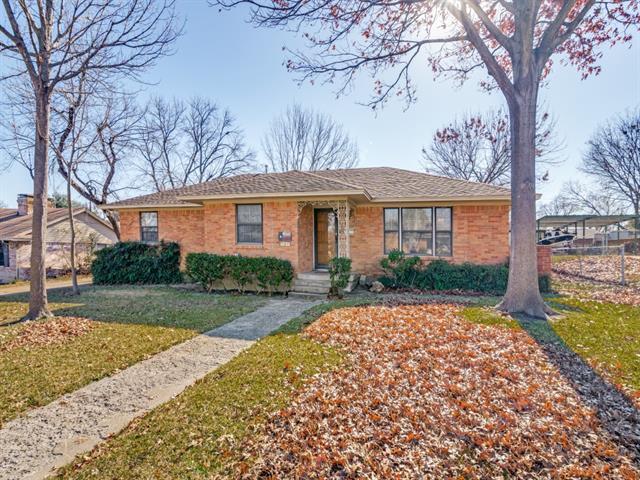 Building Photo - 722 Hawthorne Dr