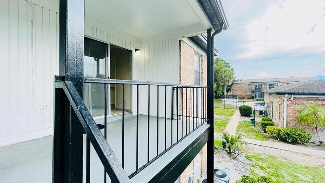 Foto del edificio - 5317 Curry Ford Rd