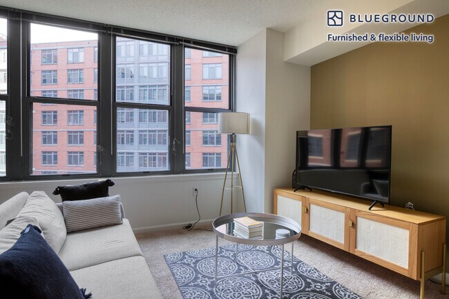 Foto del edificio - 70 I St SE