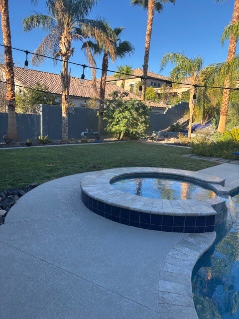 Foto del edificio - 518 Dawn Cove Dr