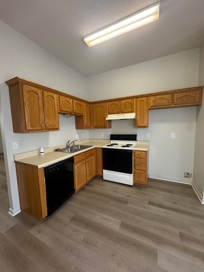 Building Photo - 2817 Misty Bay Dr