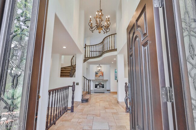 Building Photo - 2612 Yellowwood Dr