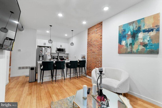 Foto del edificio - 721 N 40th St