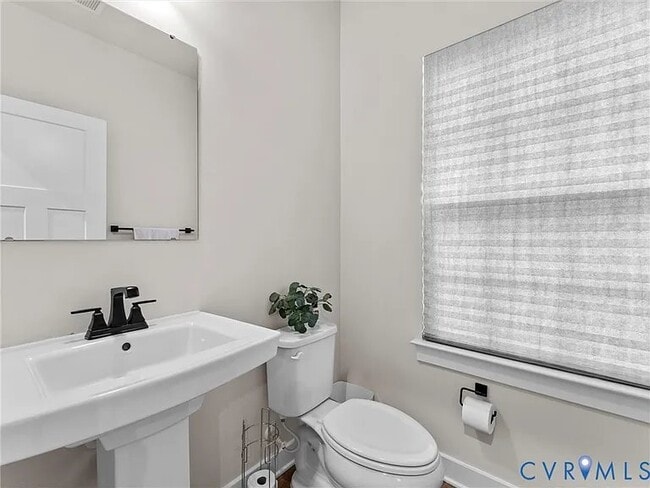 Foto del edificio - 8762 Kingsland Pk Ter