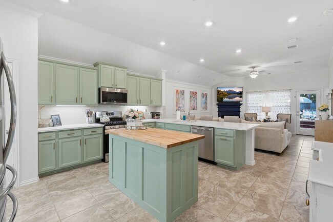 Foto del edificio - 312 Fox Trail Rd