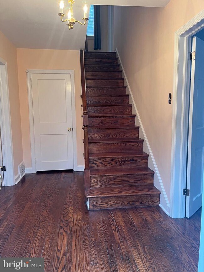 102 Hillside Cir, Villanova, PA 19085 House Rental in Villanova, PA