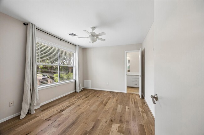 Building Photo - 9407 Cranleigh Ct