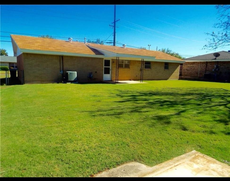 Building Photo - 3613 Vickie Dr