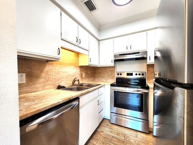 Foto del edificio - Second Floor Unit; Amazing College Park Lo...
