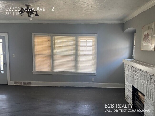 Foto del edificio - 12702 Iowa Ave