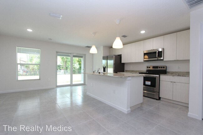 Building Photo - 4 br, 2 bath House - 568 Americana Blvd NW