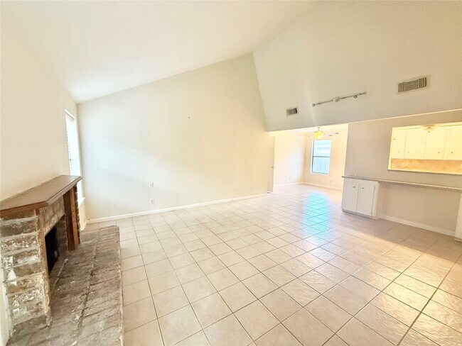 Foto del edificio - 8915 Emnora Ln