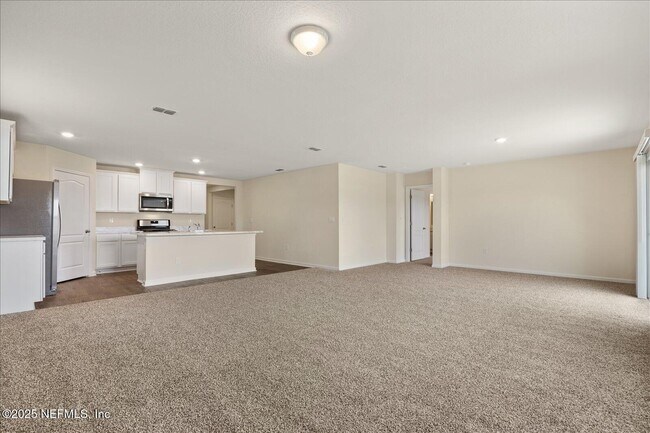 Building Photo - 158 Albacete Rd