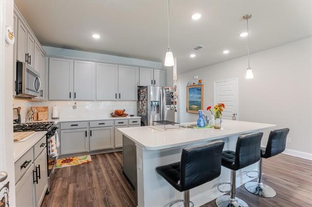 Foto del edificio - 8225 Manx Pt