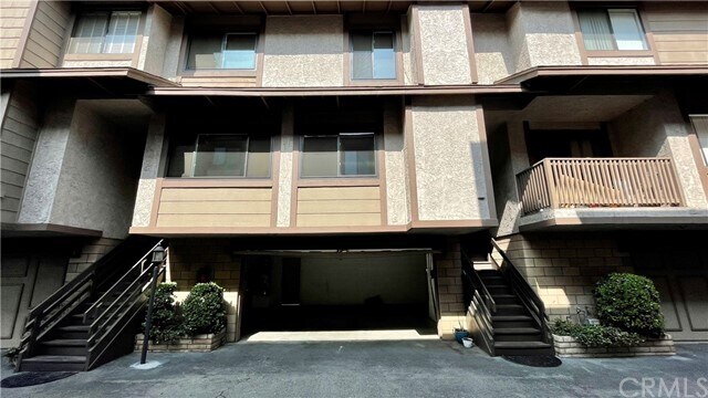 Foto del edificio - 918 W Foothill Blvd