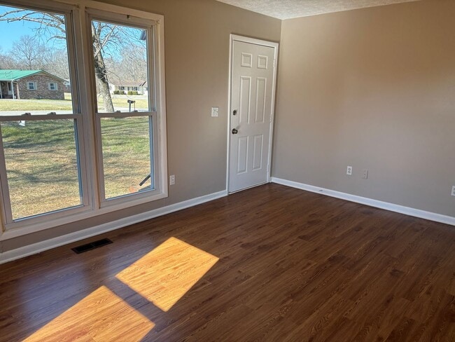 Photo - 208 Colwell Ln Apartment