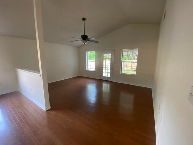 Foto del edificio - 8617 Wilburn Cove