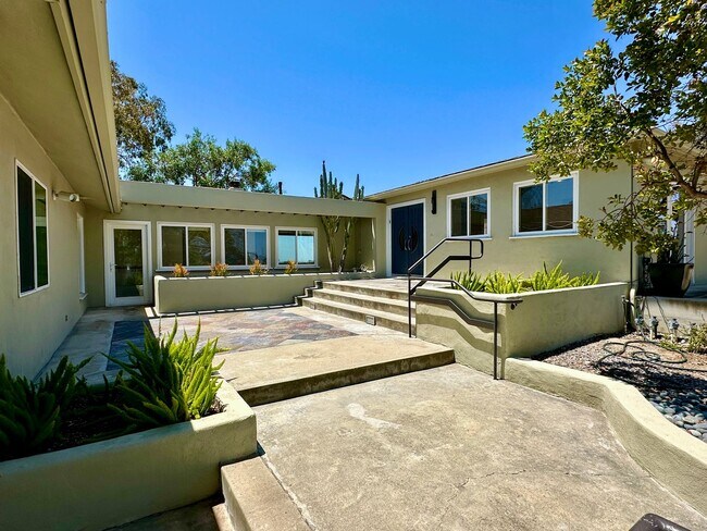 Foto del edificio - House On Top of the Hill with Gorgeous 360...
